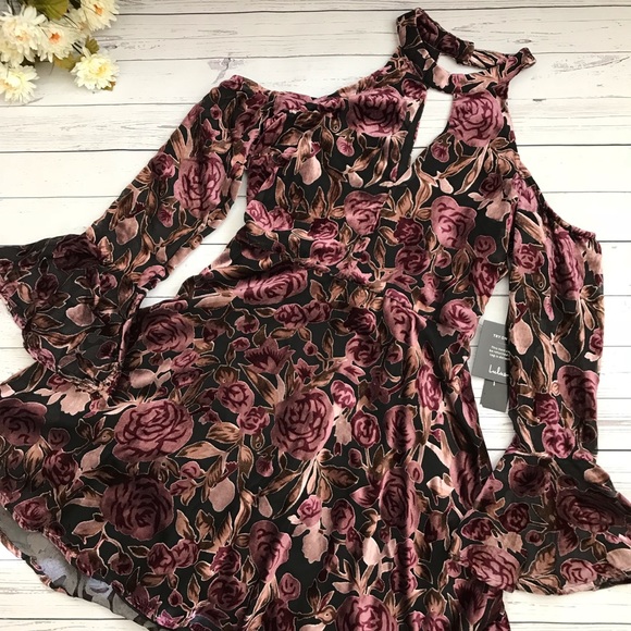 Lulus Dresses & Skirts - 🆕 Plum Floral halter cold shoulder skater dress
